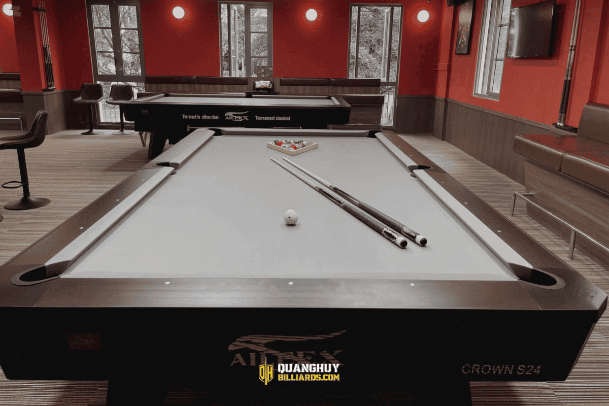 Quang Huy Billiards lap dat ban bida tai Phu Quoc. Ban giao 4 ban bida Aileex Crown S24 Luuxry tai Paralia Billiards Club 6