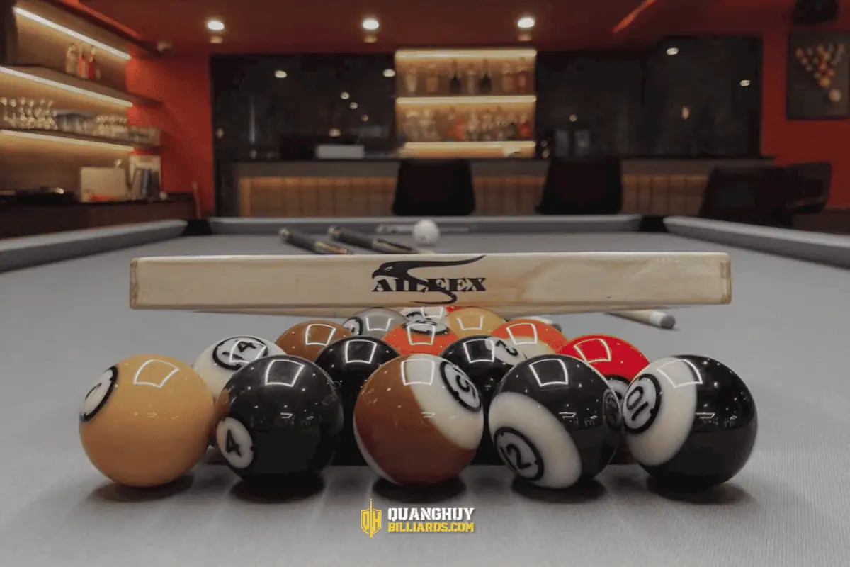 Quang Huy Billiards lap dat ban bida tai Phu Quoc. Ban giao 4 ban bida Aileex Crown S24 Luuxry tai Paralia Billiards Club 8